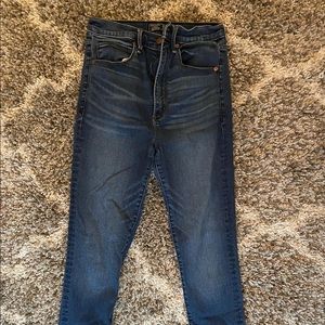 Size six Abercrombie skinny jeans